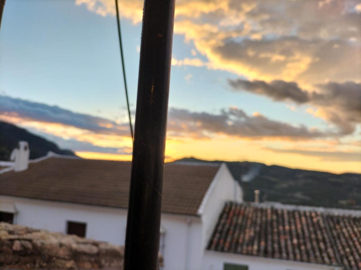 Casa En Zuheros 4 A 5 Personas 外观 照片